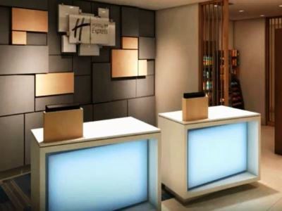 Express & N - Nashville By Ihg Hotel